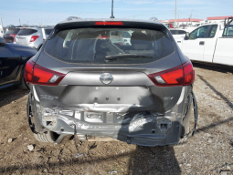 
NISSAN ROGUE SPORT SV, 2018 full									