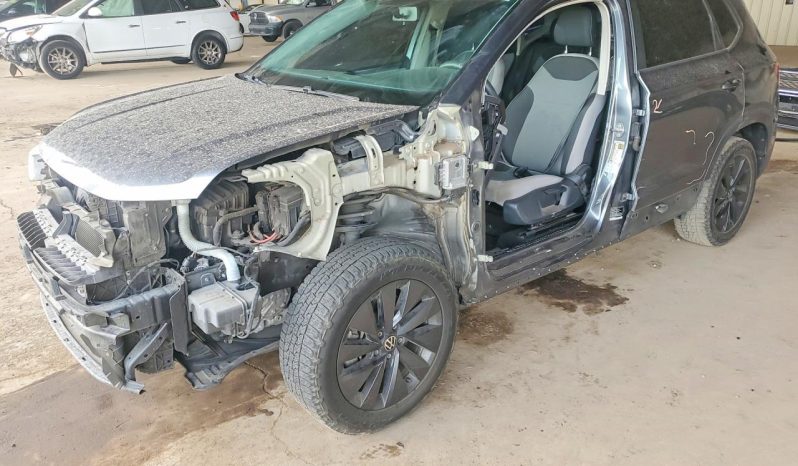 
VOLKSWAGEN TAOS S, 2022 (2021) full									