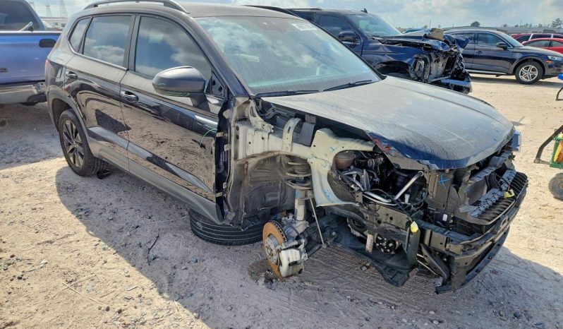 
VOLKSWAGEN TAOS S, 2022 (2021) full									