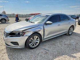 VOLKSWAGEN PASSAT SE, 2020