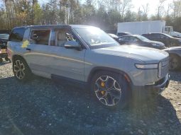RIVIAN R1S ADVENTURE, 2023