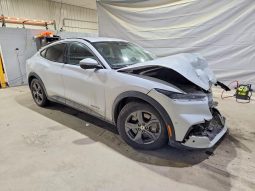 FORD MUSTANG MACH-E SELECT, 2021