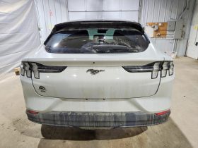 FORD MUSTANG MACH-E SELECT, 2021