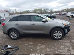 
KIA SORENTO 2.4L LX, 2018 (2017) full									