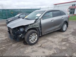 
KIA SORENTO 2.4L LX, 2018 (2017) full									