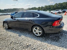 VOLVO S90 T5 MOMENTUM, 2017 (2016)