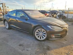 TESLA MODEL S 75D, 2018