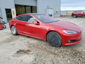 TESLA MODEL S 90D, 2017