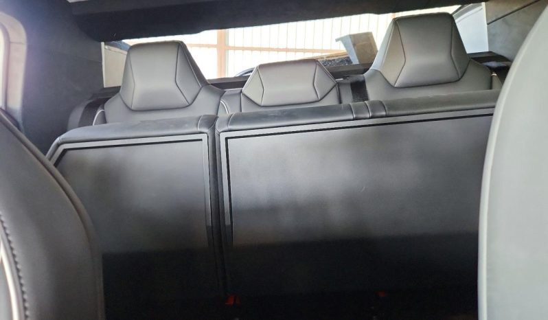 
TESLA CYBERTRUCK, 2025 full									