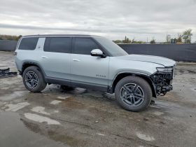 RIVIAN R1S ADVENTURE, 2025 (2024)