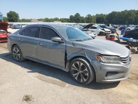 VOLKSWAGEN PASSAT SE, 2021