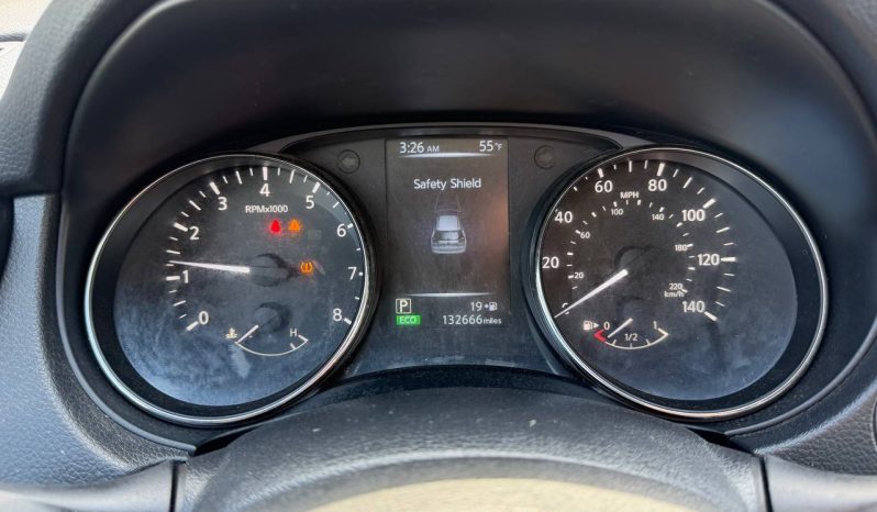 
NISSAN ROGUE SV, 2017 full									