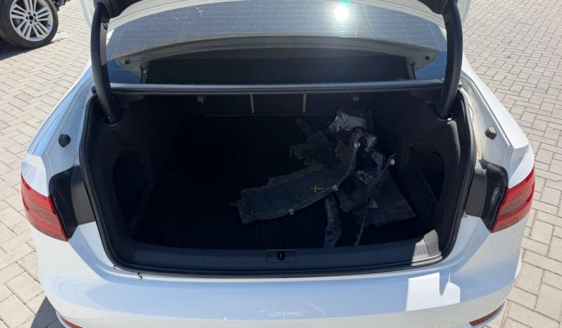 
AUDI A4 2.0T PREMIUM, 2017 (2016) full									