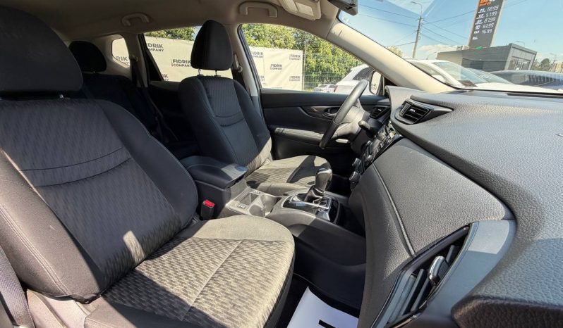
NISSAN ROGUE SV, 2017 full									