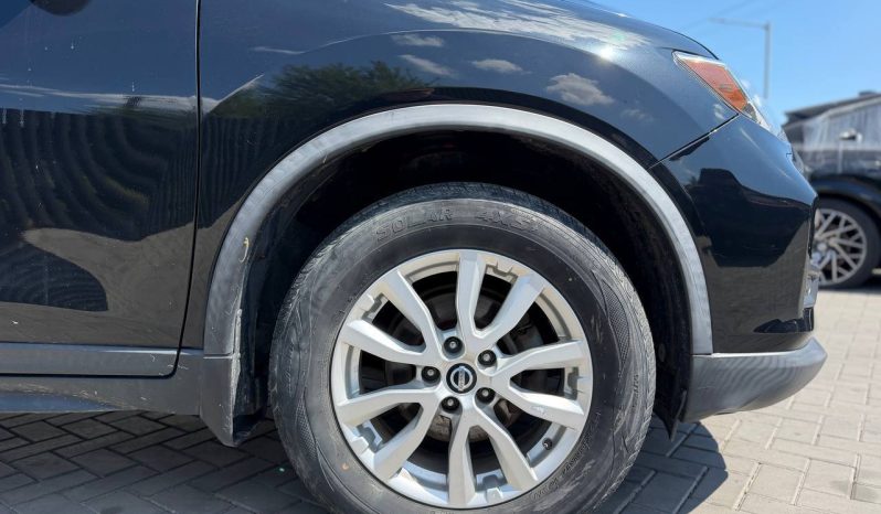 
NISSAN ROGUE SV, 2017 full									