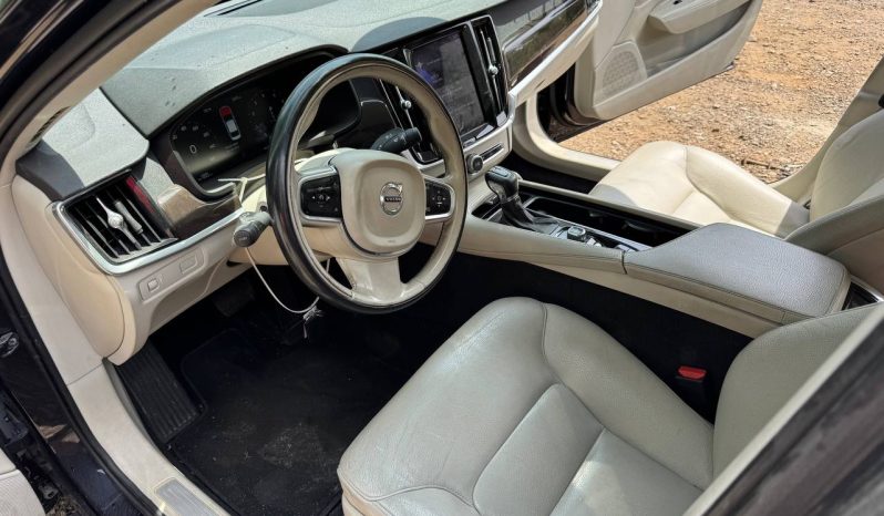 
VOLVO S90 T5 MOMENTUM, 2017 (2016) full									