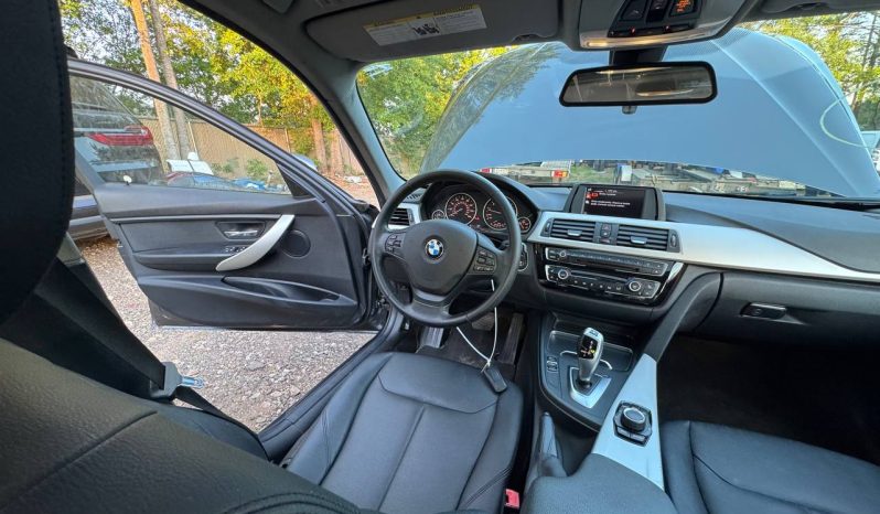 
BMW 320 XI, 2017 full									