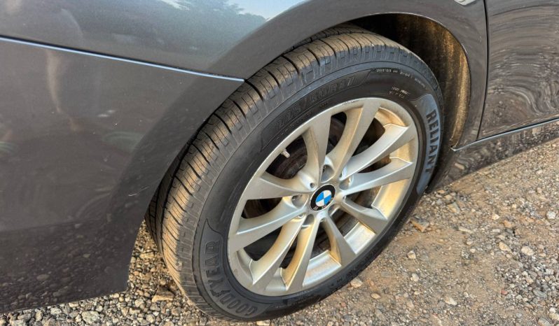 
BMW 320 XI, 2017 full									