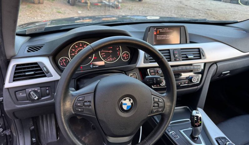 
BMW 320 XI, 2017 full									