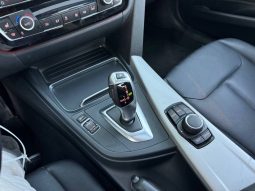 
BMW 320 XI, 2017 full									