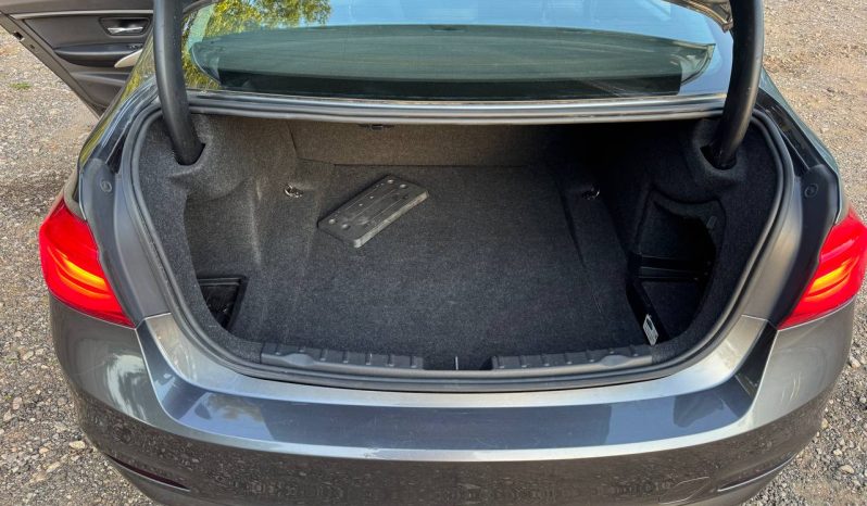 
BMW 320 XI, 2017 full									