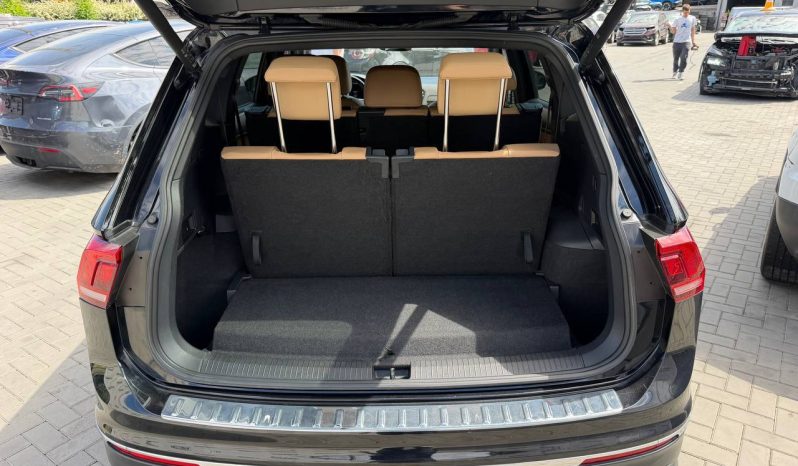 
VOLKSWAGEN TIGUAN SE, 2022 full									