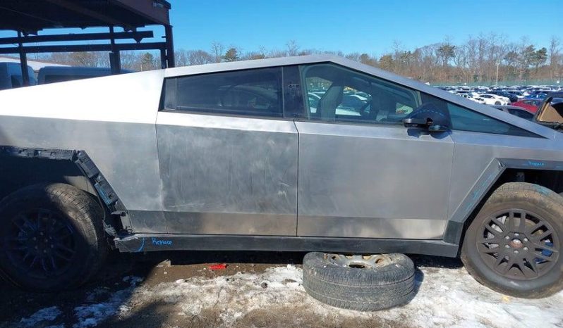
TESLA CYBERTRUCK, 2024 full									