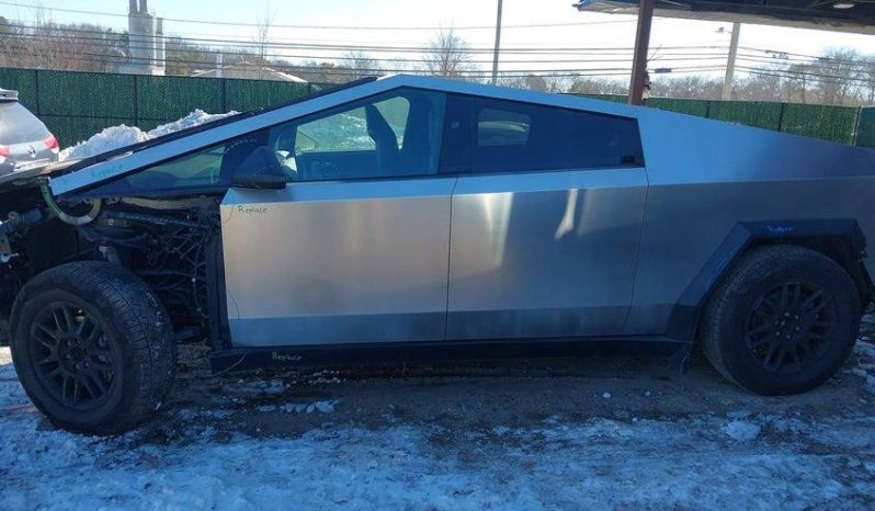 
TESLA CYBERTRUCK, 2024 full									