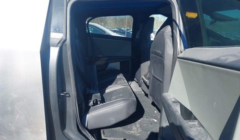 
TESLA CYBERTRUCK, 2024 full									