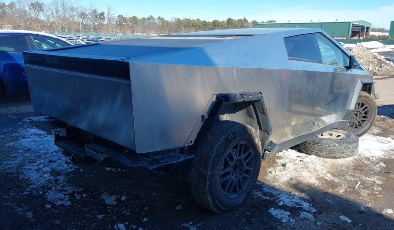 
TESLA CYBERTRUCK, 2024 full									