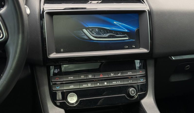 
JAGUAR F-PACE PREMIUM, 2019(2018) full									