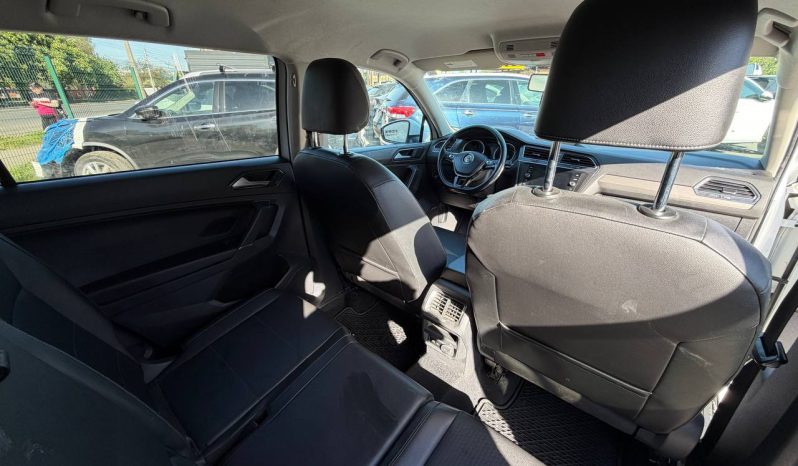 
VOLKSWAGEN TIGUAN SE, 2018 (2017) full									