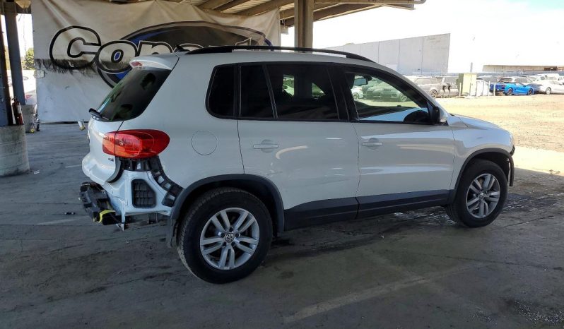 
VOLKSWAGEN TIGUAN S, 2017 (2016) full									