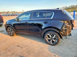 
KIA SPORTAGE LX, 2022 (2021) full									