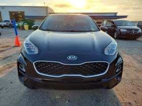 KIA SPORTAGE LX, 2022 (2021)