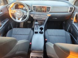 
KIA SPORTAGE LX, 2022 (2021) full									