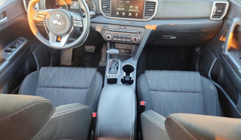 
KIA SPORTAGE LX, 2022 (2021) full									