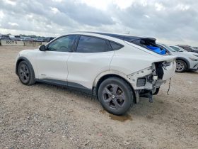 FORD MUSTANG MACH-E SELECT, 2022