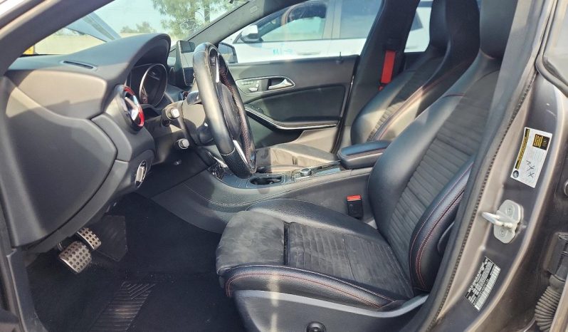 
MERCEDES-BENZ CLA 250, 2018 (2017) full									