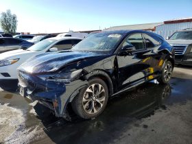FORD MUSTANG MACH-E PREMIUM, 2023