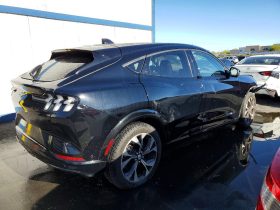 FORD MUSTANG MACH-E PREMIUM, 2023