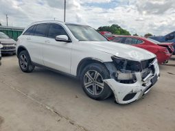 
MERCEDES-BENZ GLC 300, 2018 (2017) full									