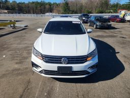 
VOLKSWAGEN PASSAT S, 2018 full									