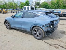 FORD MUSTANG MACH-E SELECT, 2023