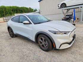 FORD MUSTANG MACH-E SELECT, 2022