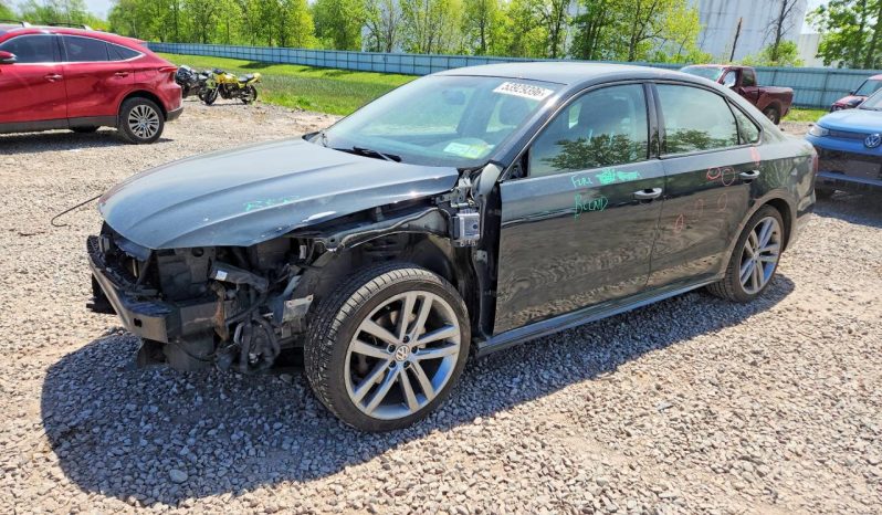 
VOLKSWAGEN PASSAT R-LINE, 2017 full									