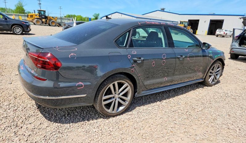 
VOLKSWAGEN PASSAT R-LINE, 2017 full									