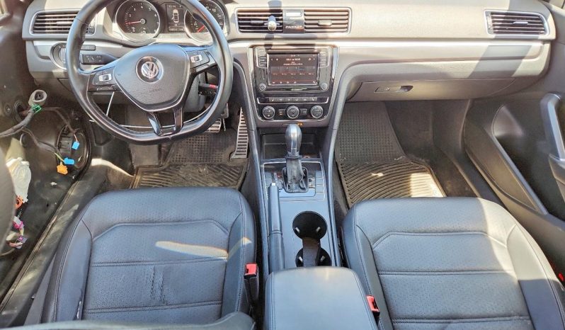 
VOLKSWAGEN PASSAT R-LINE, 2017 full									