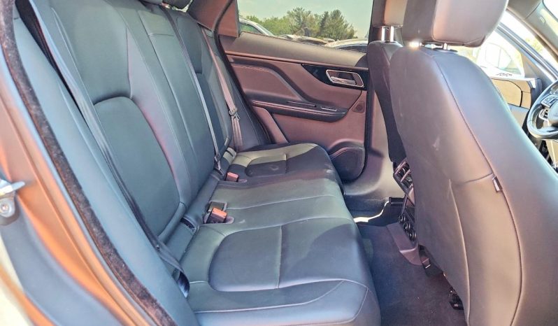 
JAGUAR F-PACE PREMIUM, 2017 (2016) full									