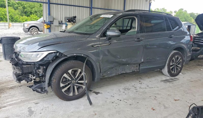 
VOLKSWAGEN TIGUAN S, 2022 (2021) full									